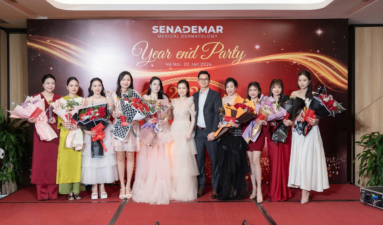 Những bông hoa tươi thắm SENADEMAR danh tặng đại lý Những bông hoa tươi thắm SENADEMAR danh tặng đại lý